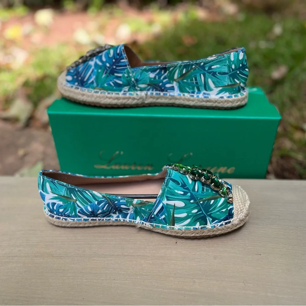 🆕 Lauren Lorraine Blue and Green embellished Espadrilles Size 7